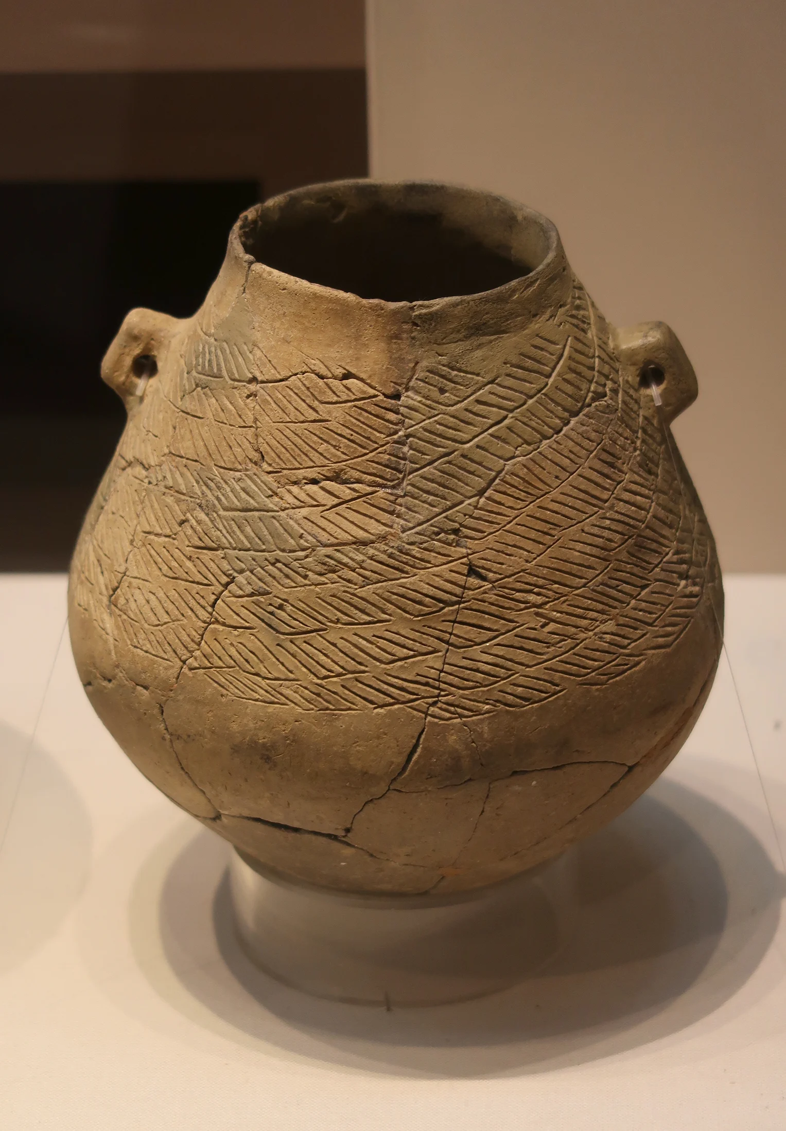 Neolithic comb-pattern pottery