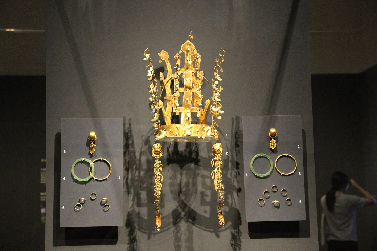 A Silla gold crown with tree- and antler-shaped uprights