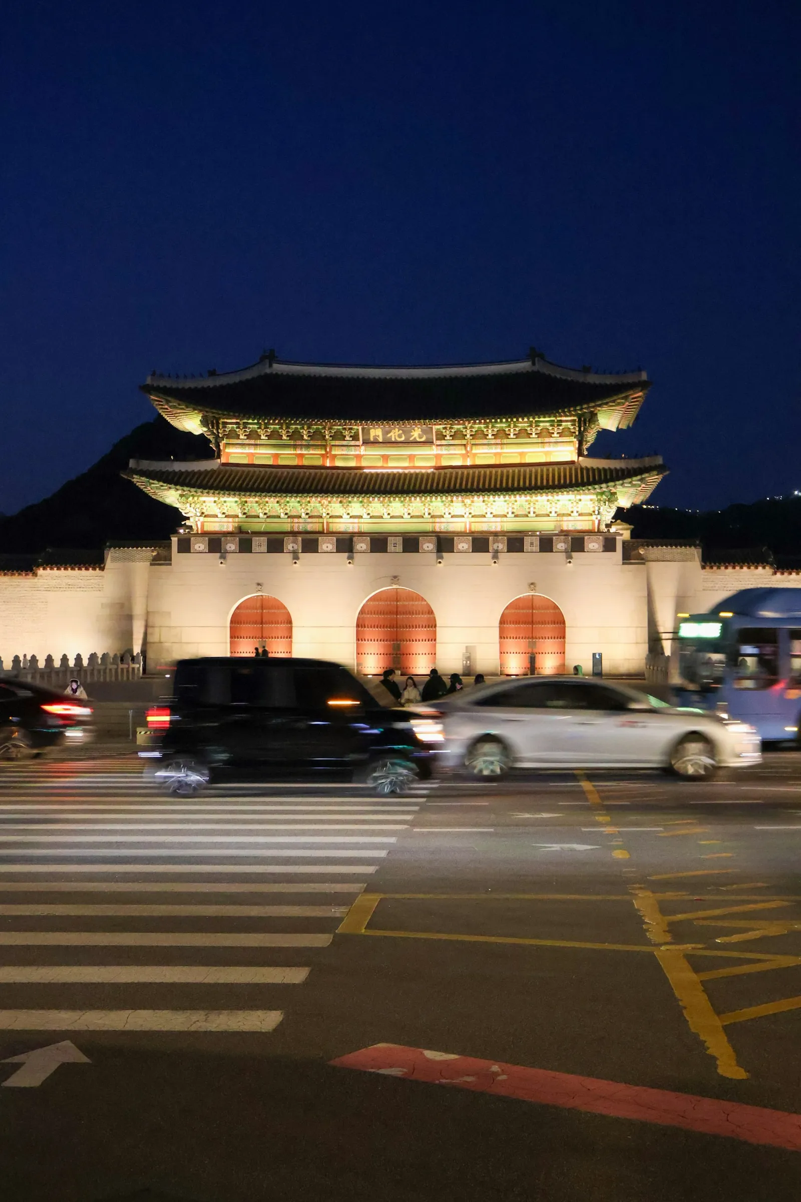 Gwanghwamun Gate of Gyeongbokgung Palace at night